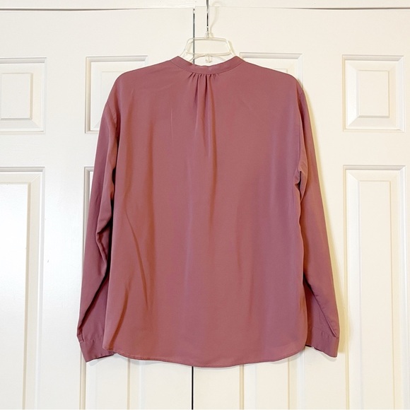 Uniqlo Purple Mauve Long Sleeve Button Front Collarless Rayon Blend Blouse. L - Picture 7 of 9